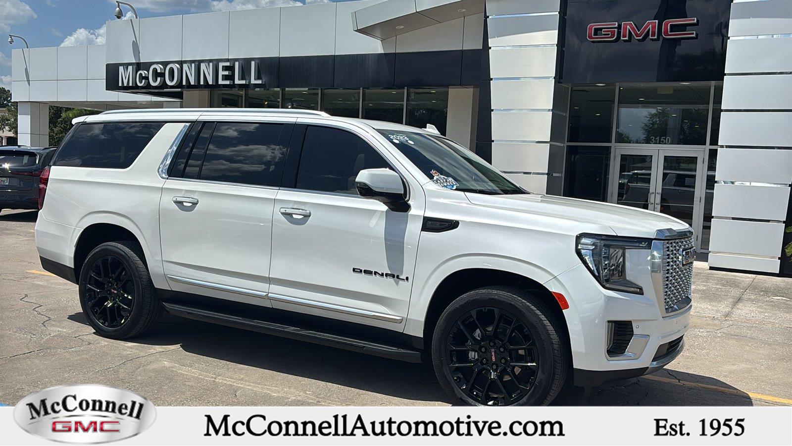 White Frost Tricoat 2023 GMC Yukon XL SUV / Crossover 4X2 Automatic