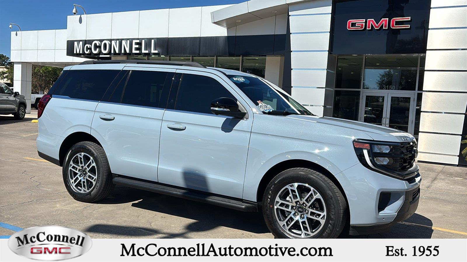 Glacier Gray Metallic Tri-Coat 2026 Ford Expedition SUV / Crossover 4X2 Automatic