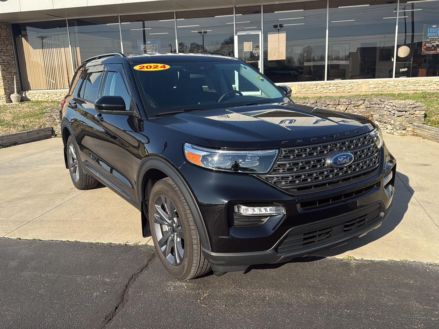 2024 Ford Explorer XLT AWD