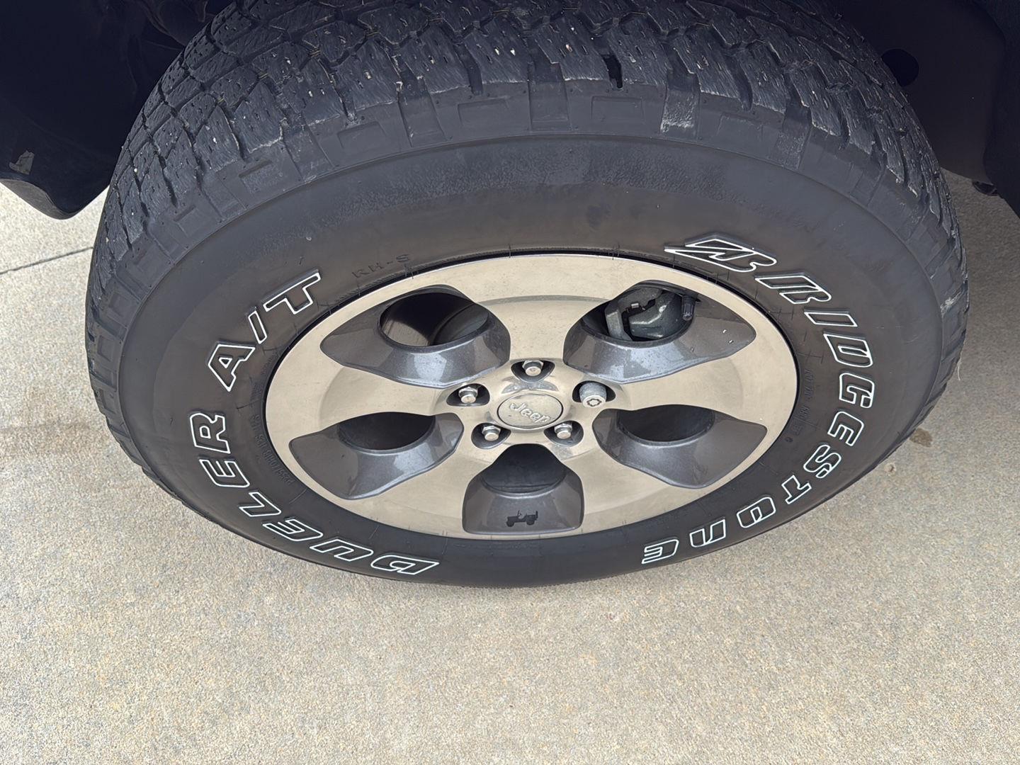 View vehicle photo 6
