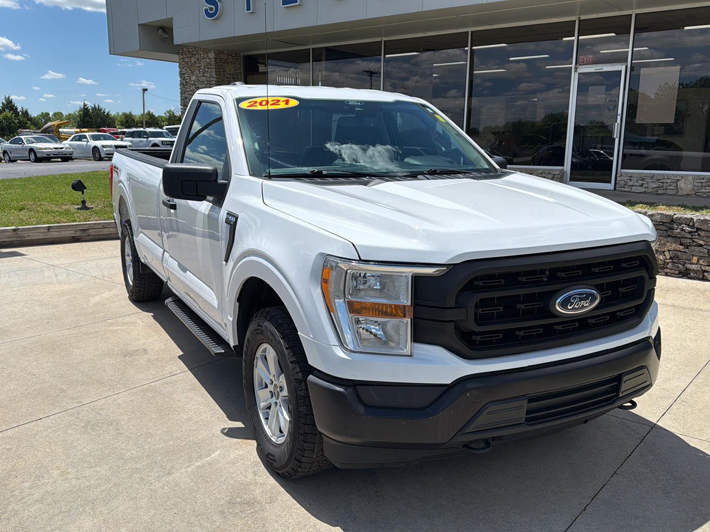View vehicle photo 3