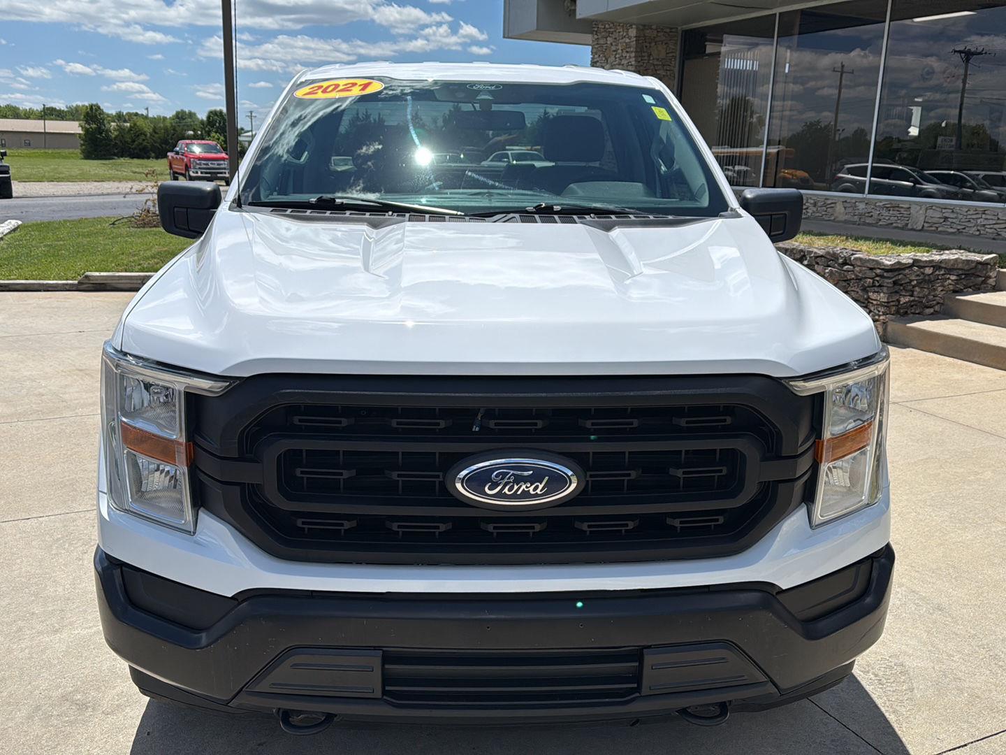View vehicle photo 4