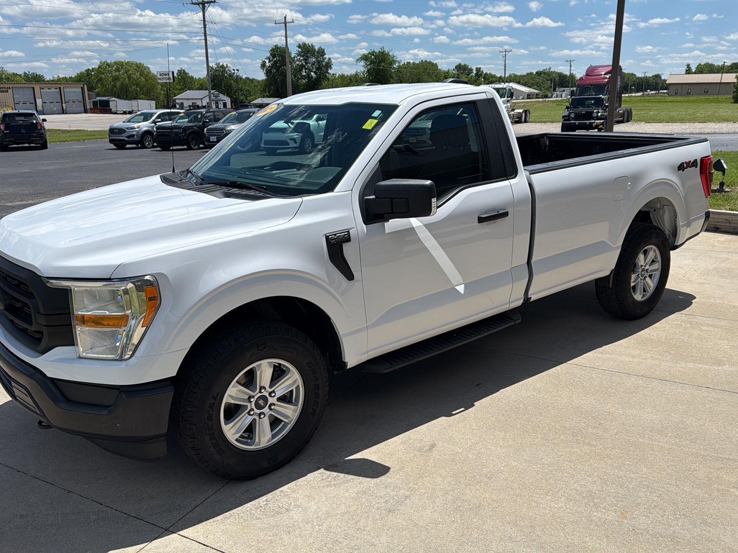 View vehicle photo 5