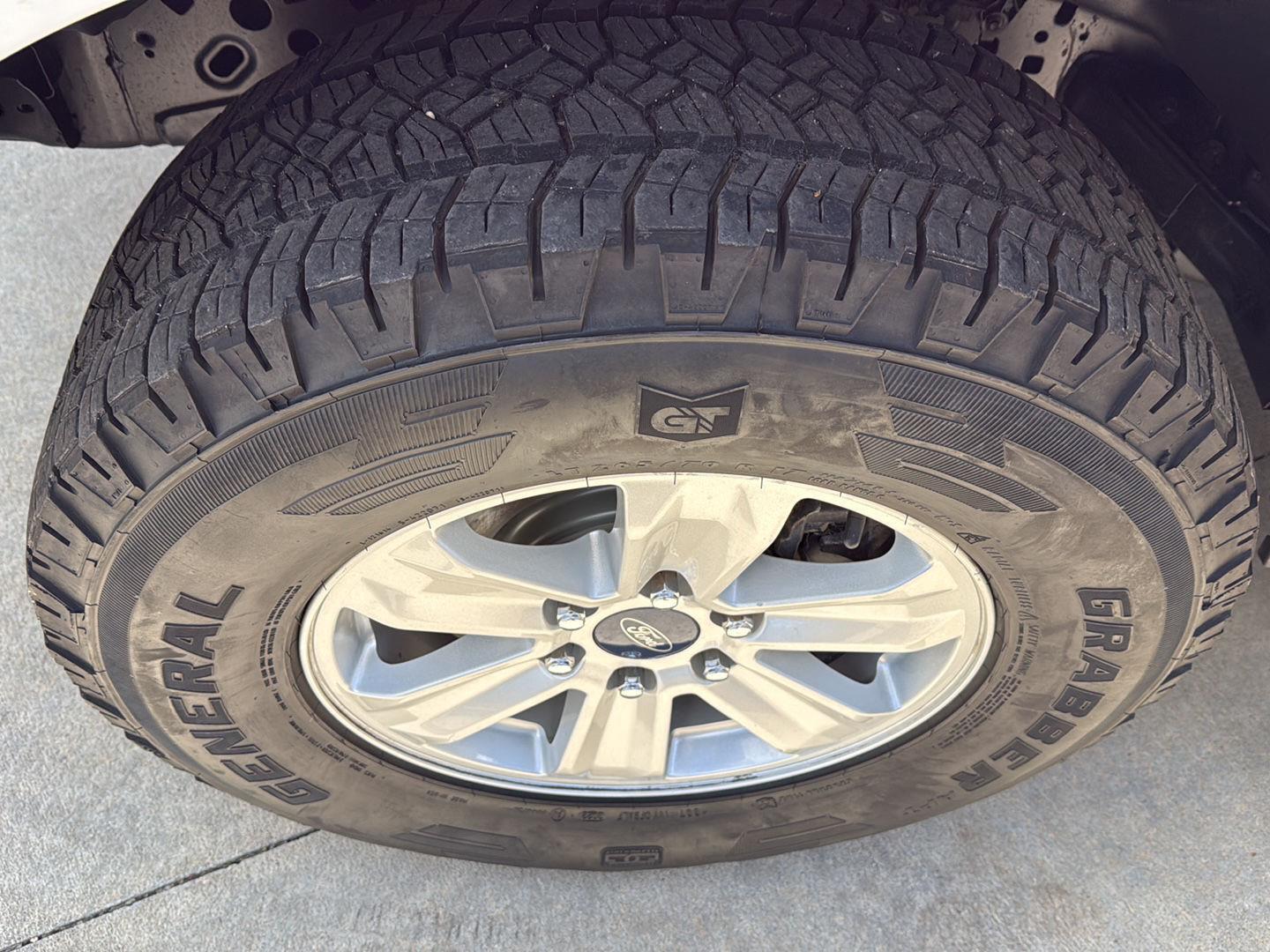 View vehicle photo 6