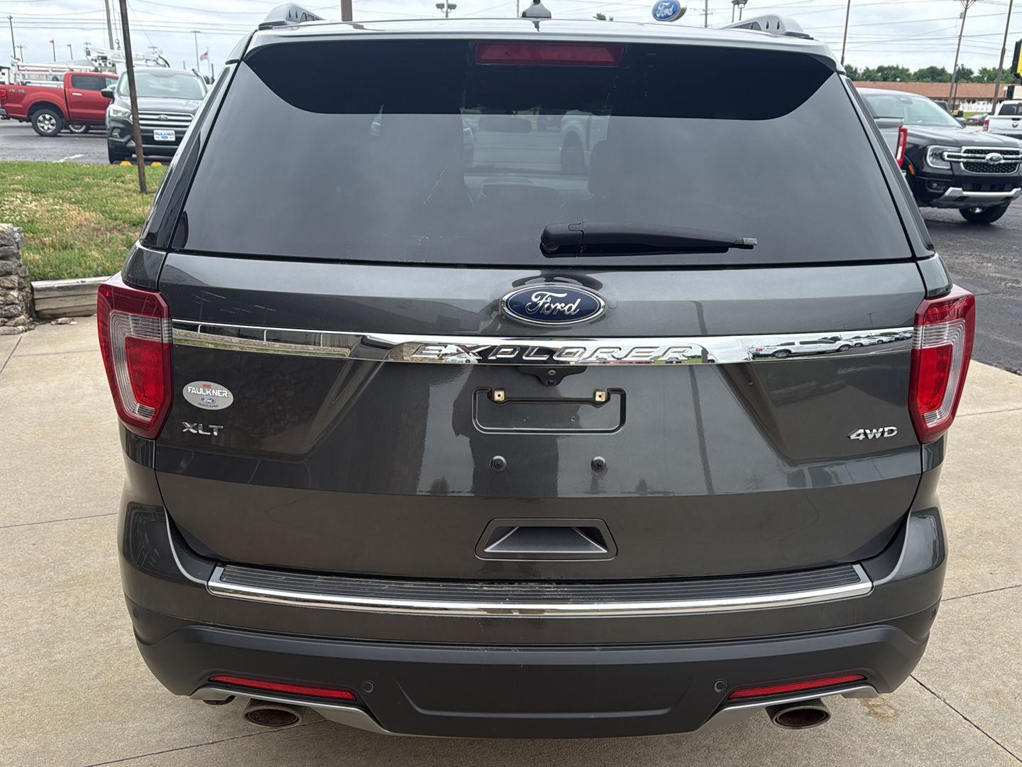 View vehicle photo 5