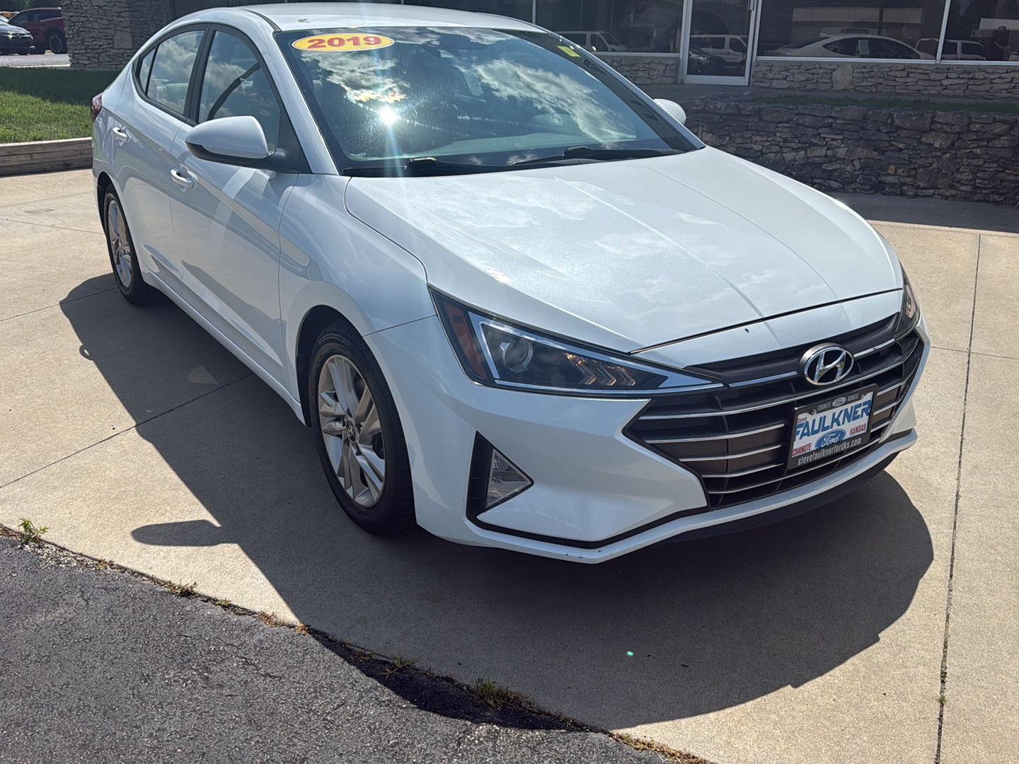 Quartz White Pearl 2019 Hyundai Elantra SEL FWD Sedan Front-Wheel Drive Automatic