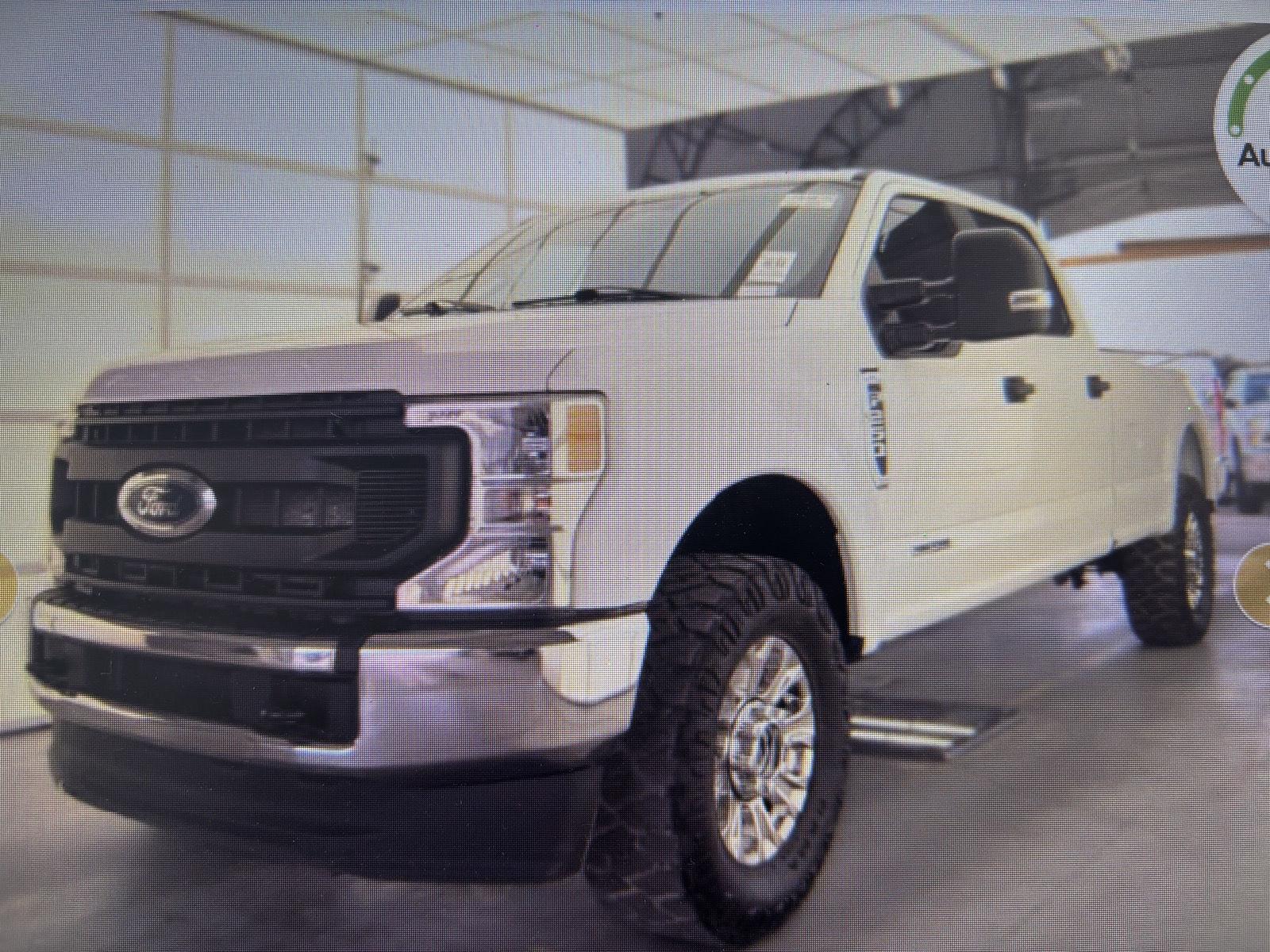 Oxford White 2022 Ford F-250 Super Duty Pickup Truck Four-Wheel Drive 6-Speed Automatic