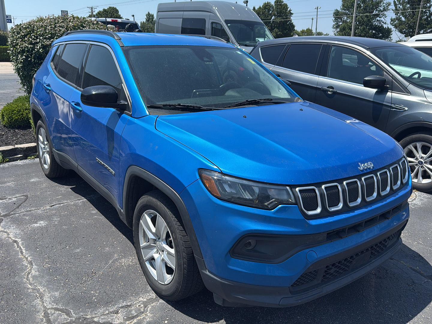 Laser Blue Pearlcoat 2022 Jeep Compass SUV / Crossover Front-Wheel Drive 6-Speed Automatic