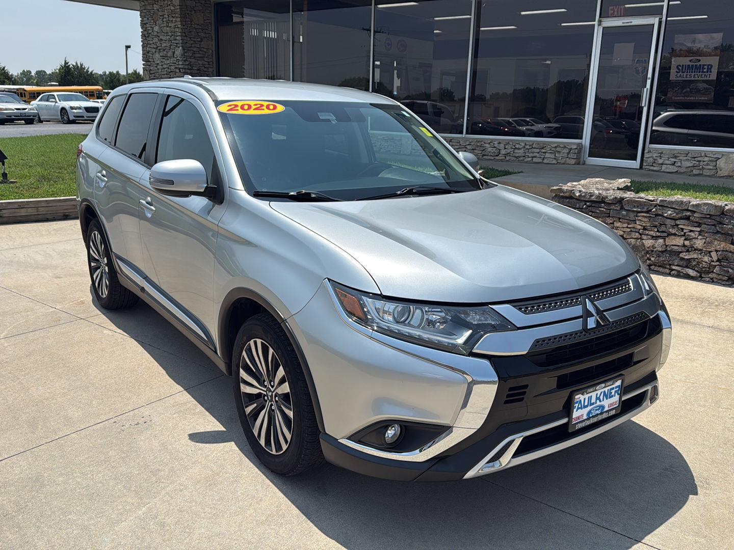 Alloy Silver Metallic 2020 Mitsubishi Outlander SUV / Crossover All-Wheel Drive Continuously Variable Transmission