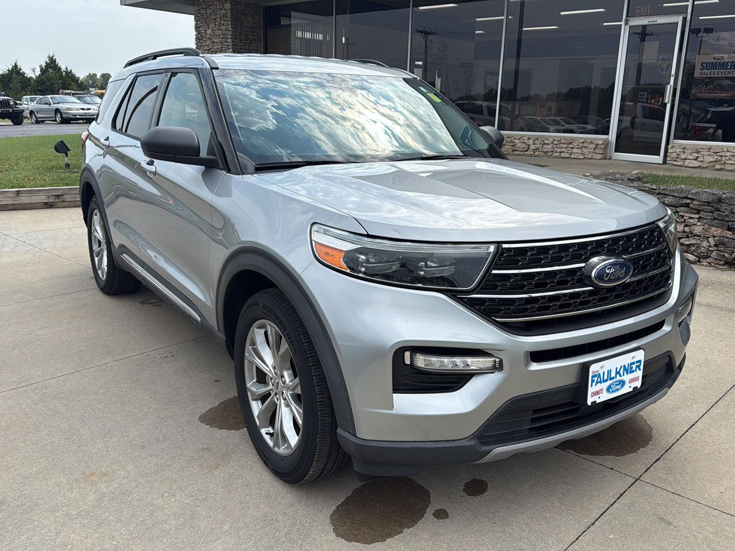 Iconic Silver Metallic 2020 Ford Explorer SUV / Crossover All-Wheel Drive 10-Speed Automatic