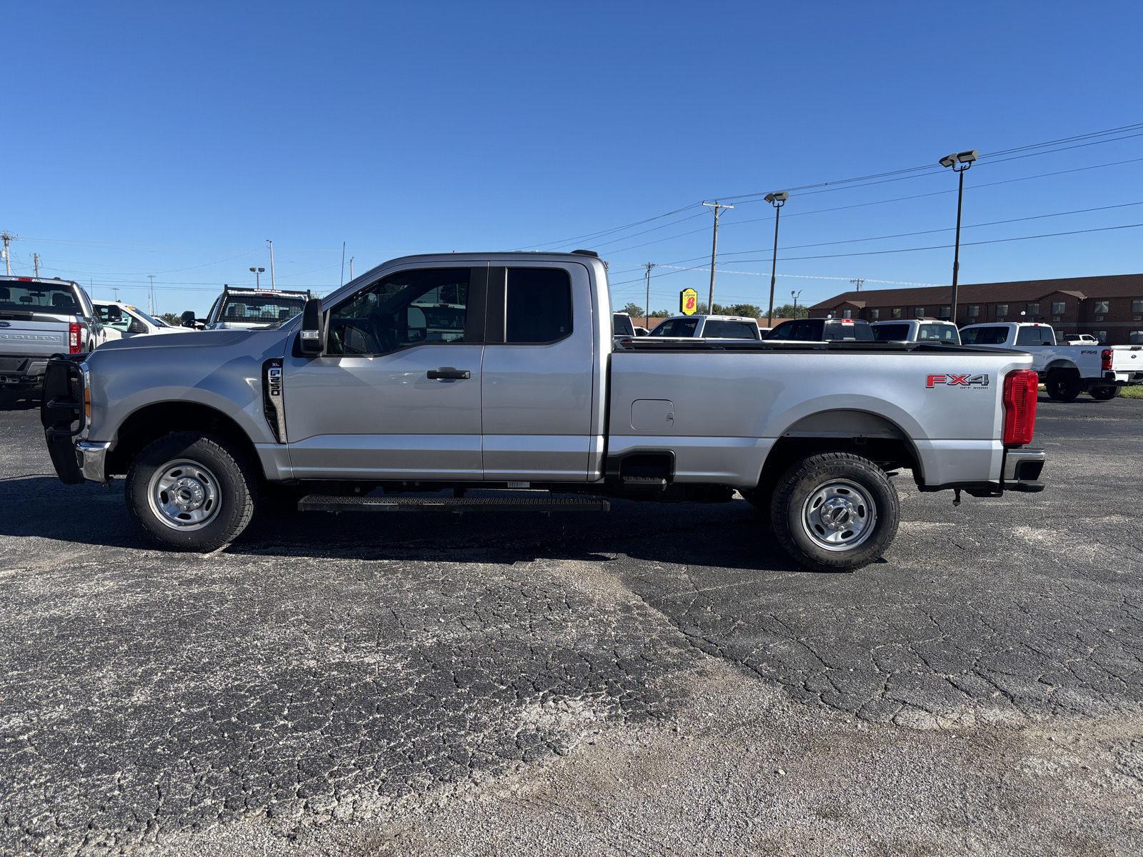 2023 Ford F-250 Super Duty XL SuperCab LB 4WD