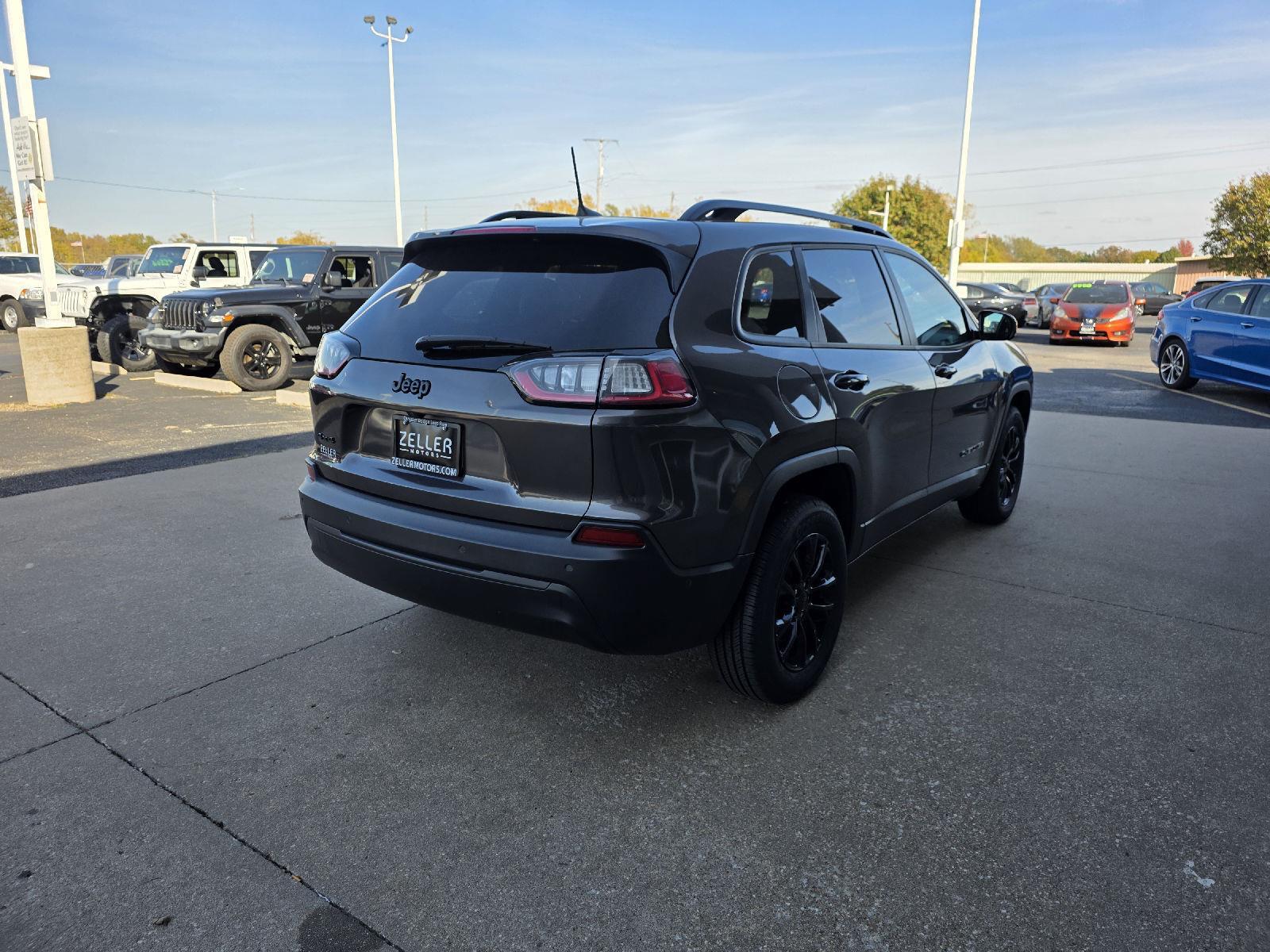 View vehicle photo 6