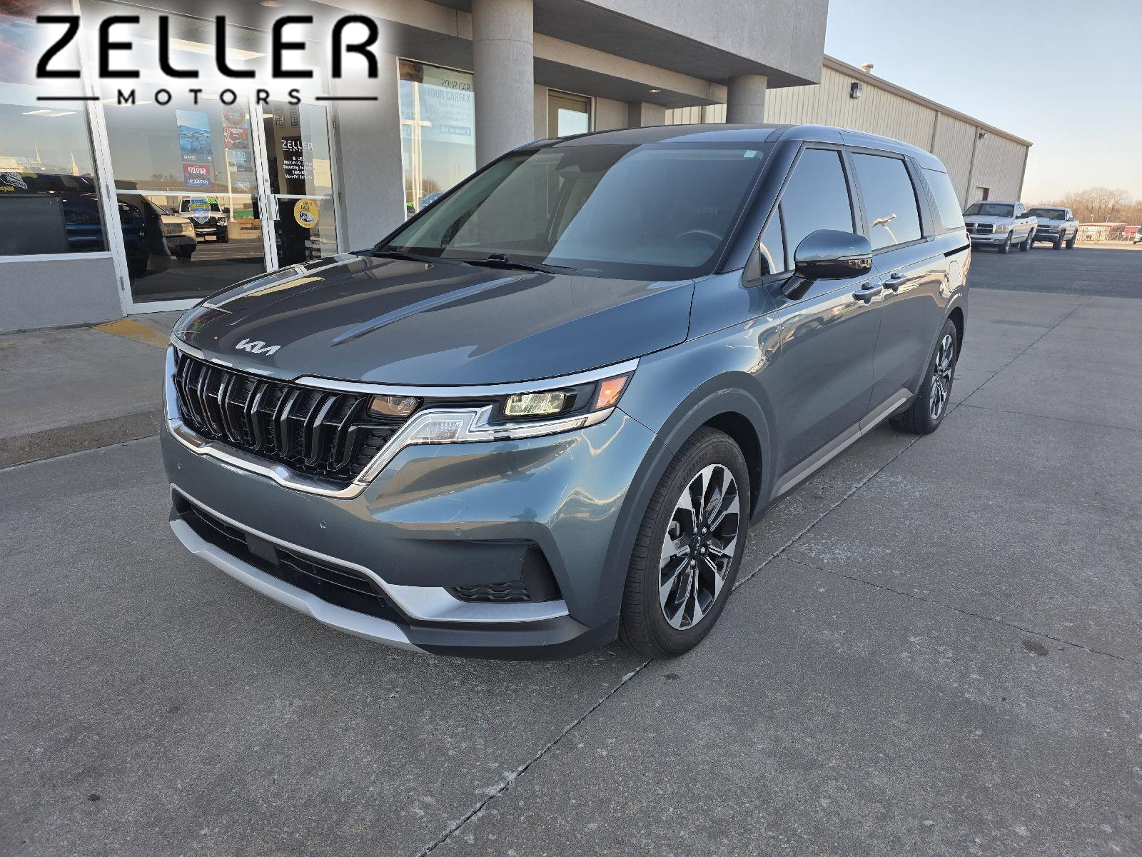 2022 Kia Carnival EX FWD