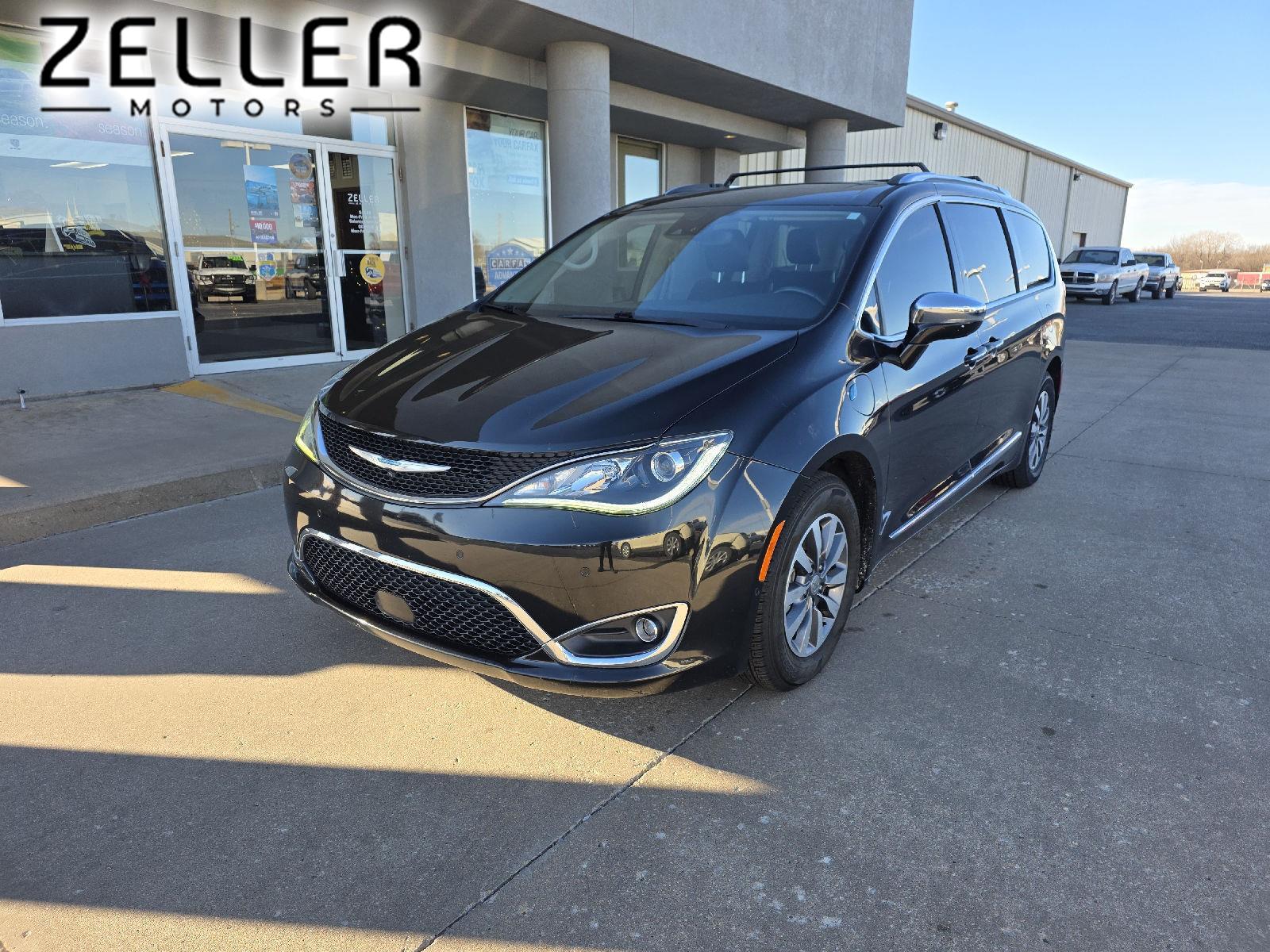 2020 Chrysler Pacifica Hybrid Limited FWD