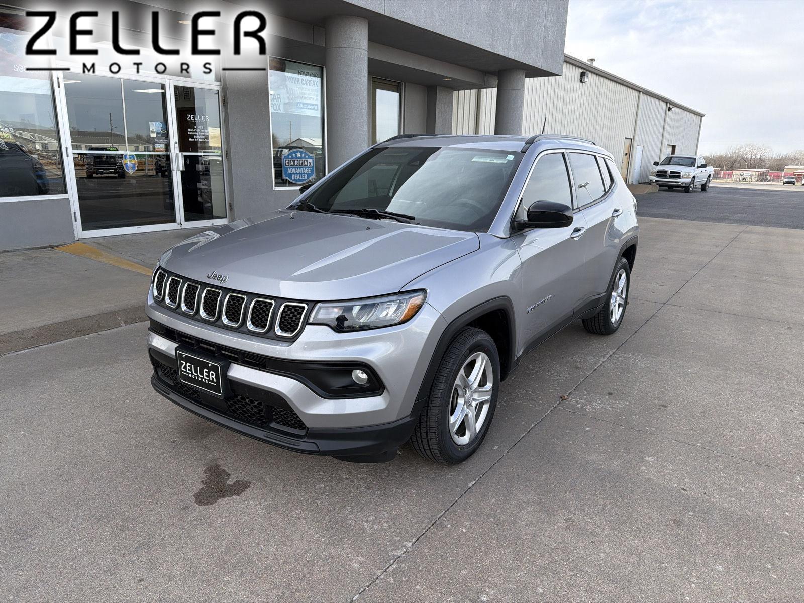 Billet Silver Metallic Clearcoat 2023 Jeep Compass Latitude 4WD SUV / Crossover Four-Wheel Drive 8-Speed Automatic