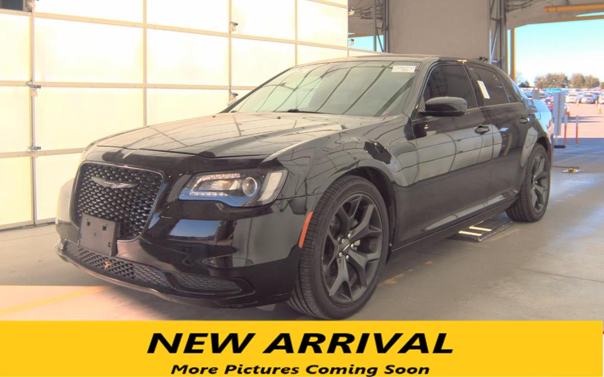 2021 Chrysler 300 Touring RWD