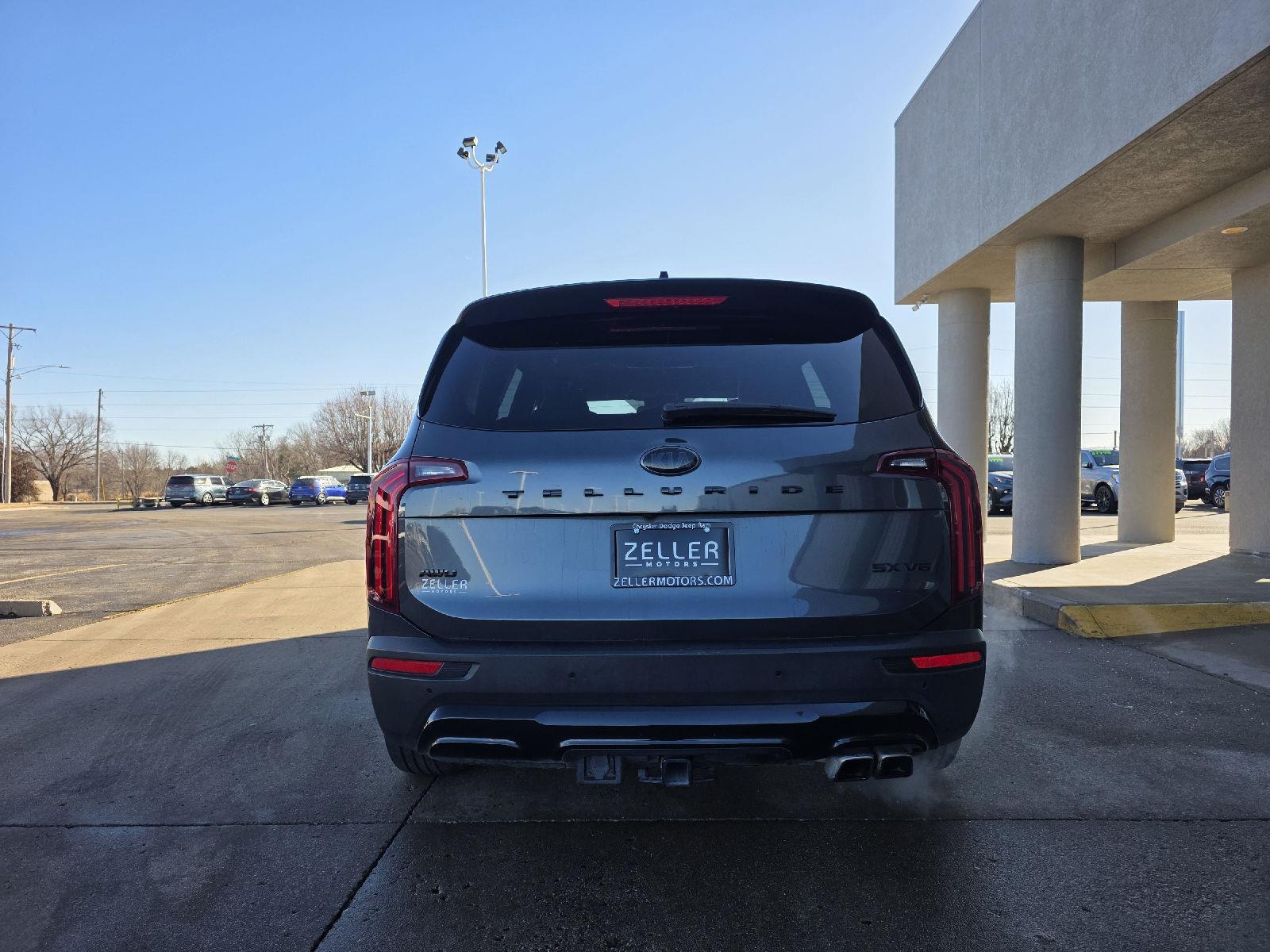 View vehicle photo 3