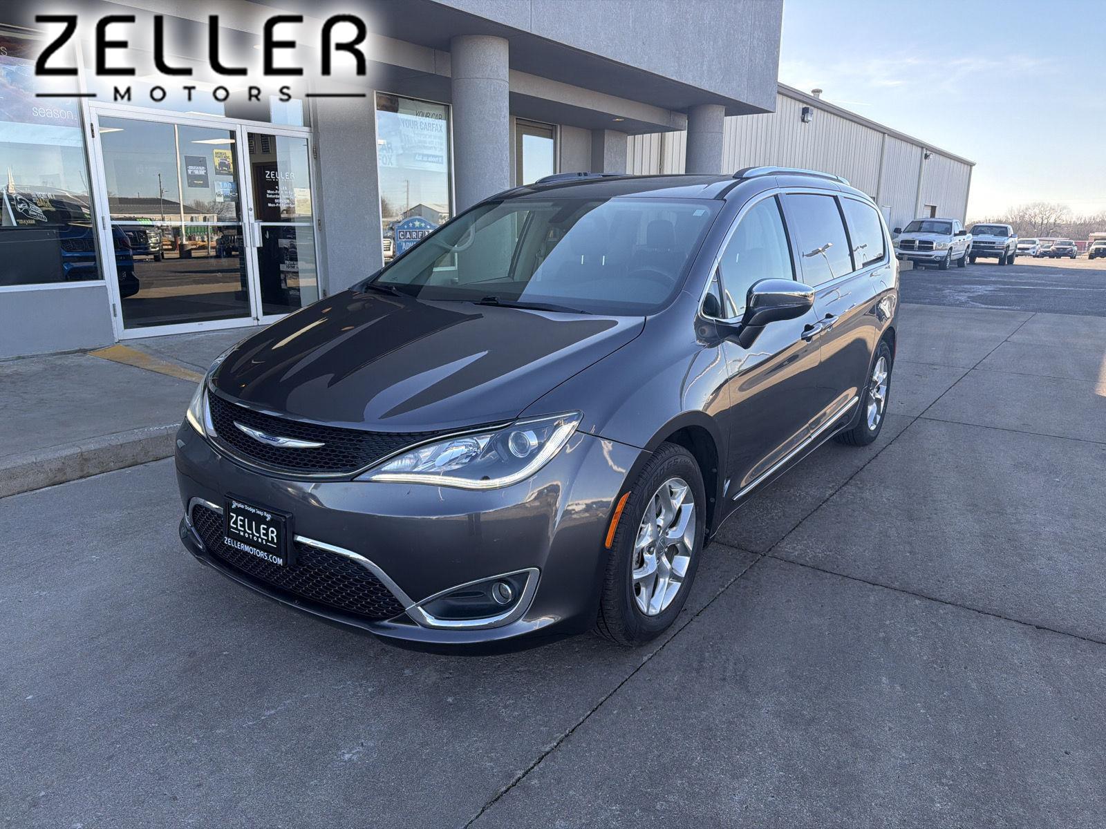 2019 Chrysler Pacifica Limited FWD