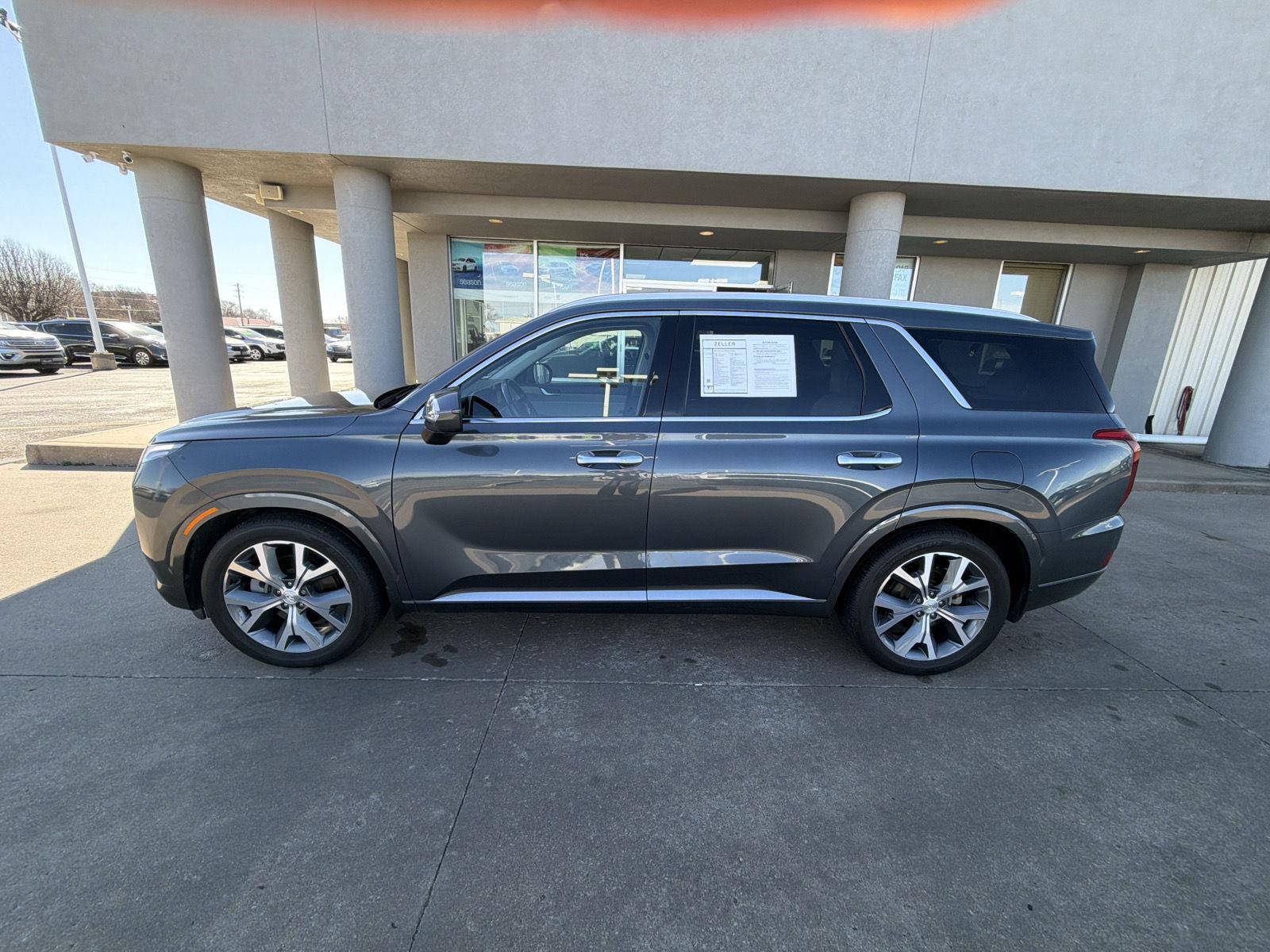 View vehicle photo 2