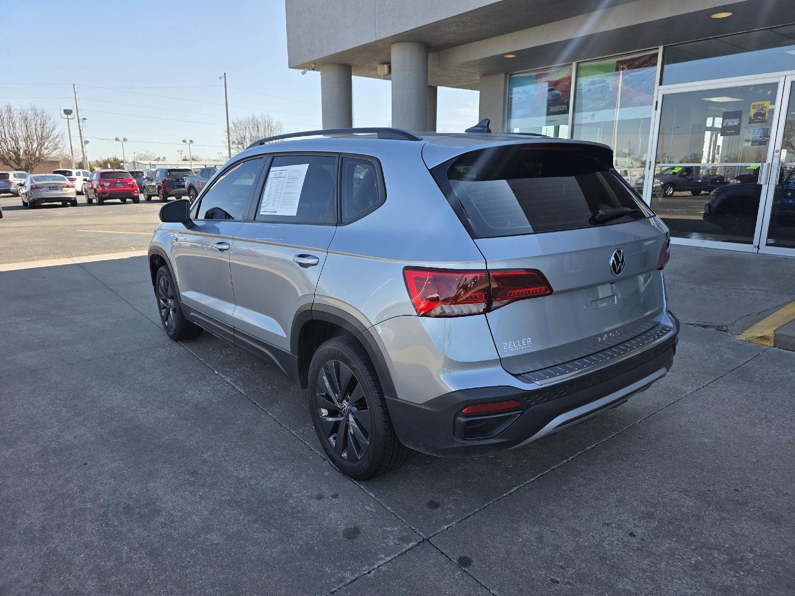 View vehicle photo 3