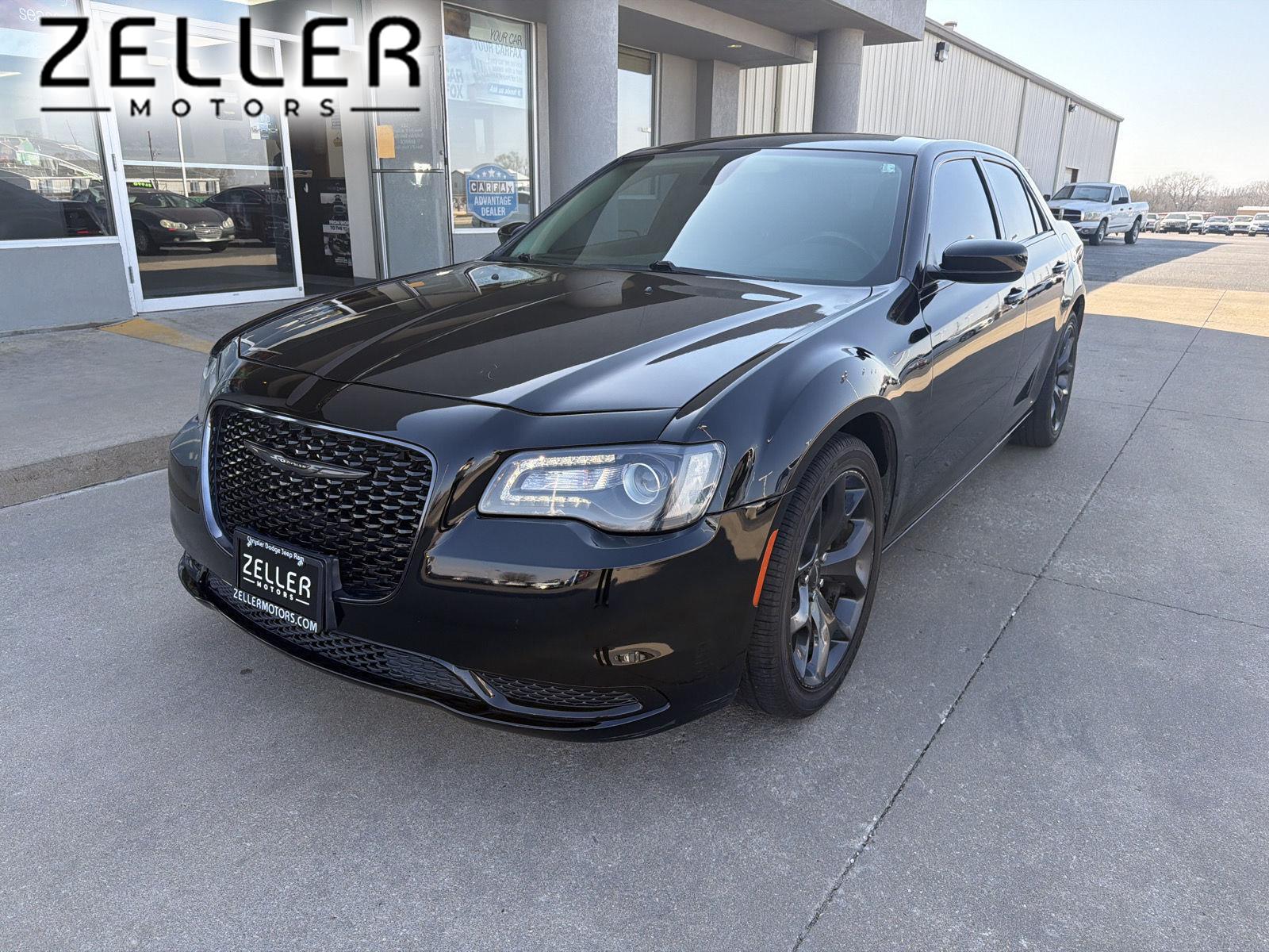 2021 Chrysler 300 Touring RWD