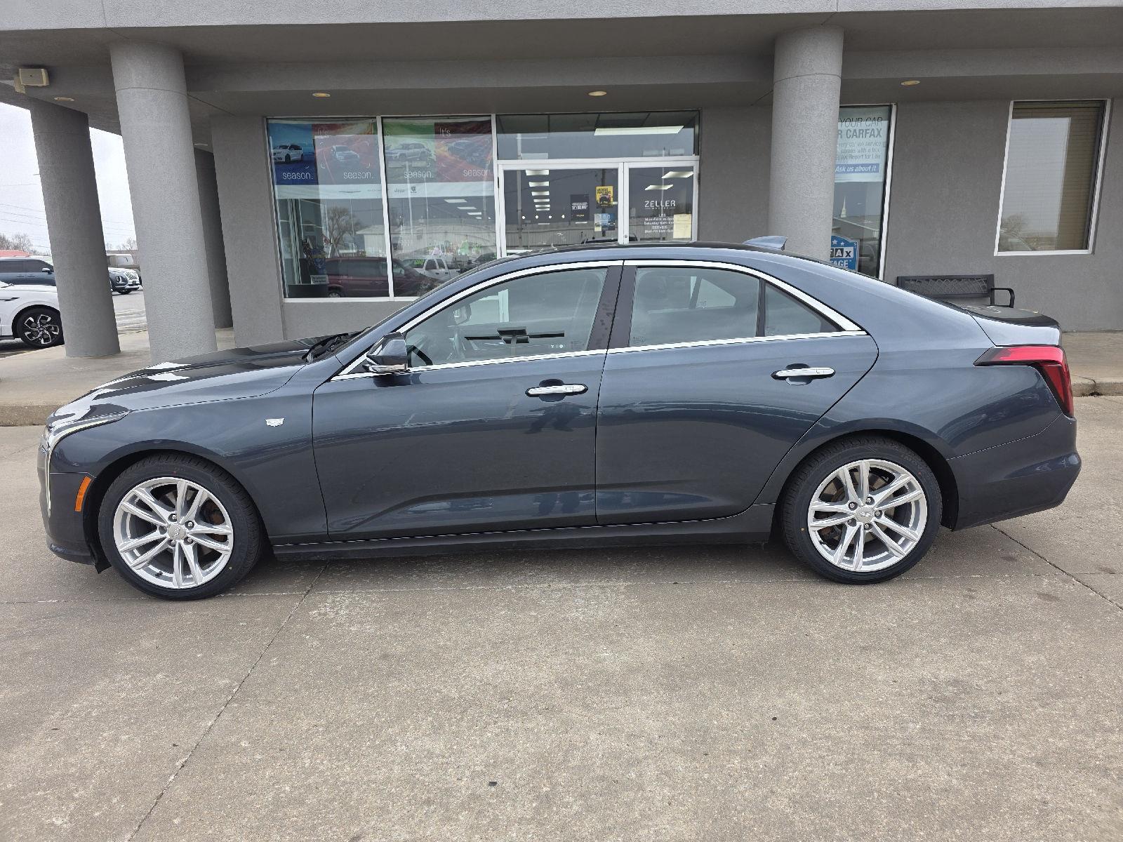 View vehicle photo 2