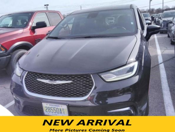 2025 Chrysler Pacifica Select FWD