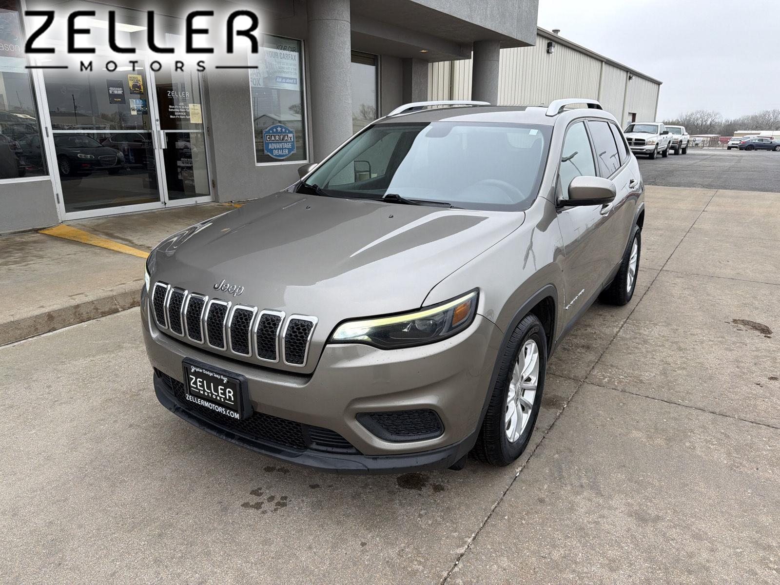 Light Brownstone Pearlcoat 2020 Jeep Cherokee Latitude FWD SUV / Crossover Front-Wheel Drive 9-Speed Automatic