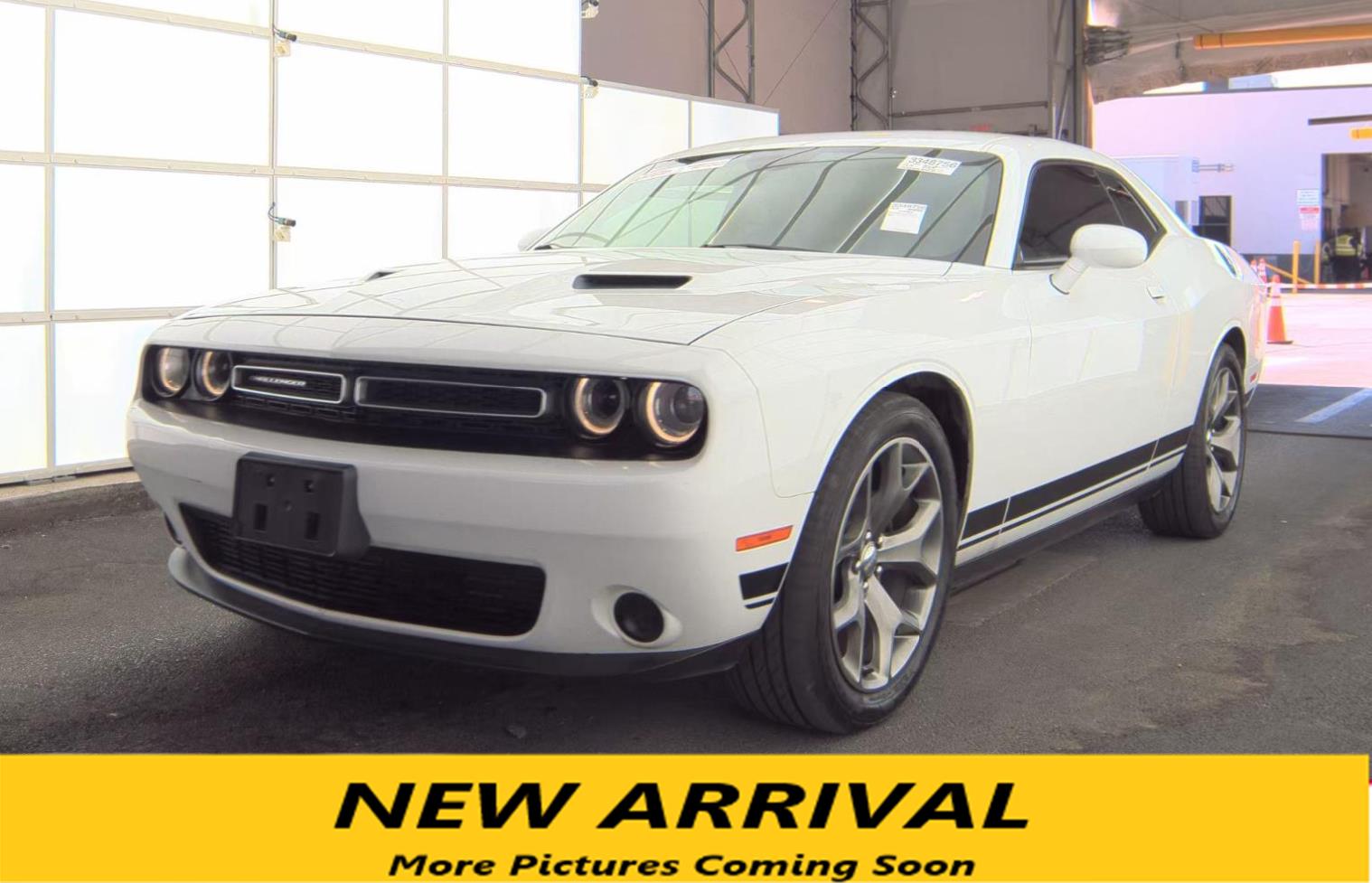 2016 Dodge Challenger SXT RWD