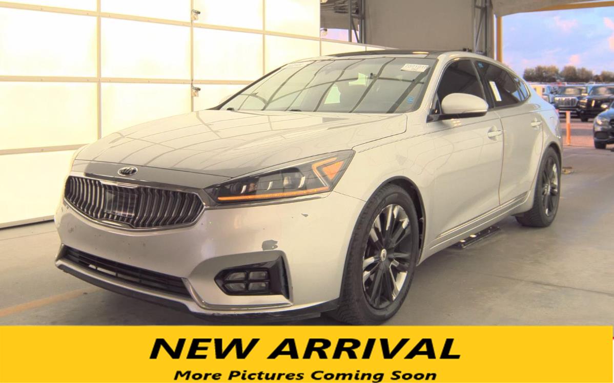 2017 Kia Cadenza Technology