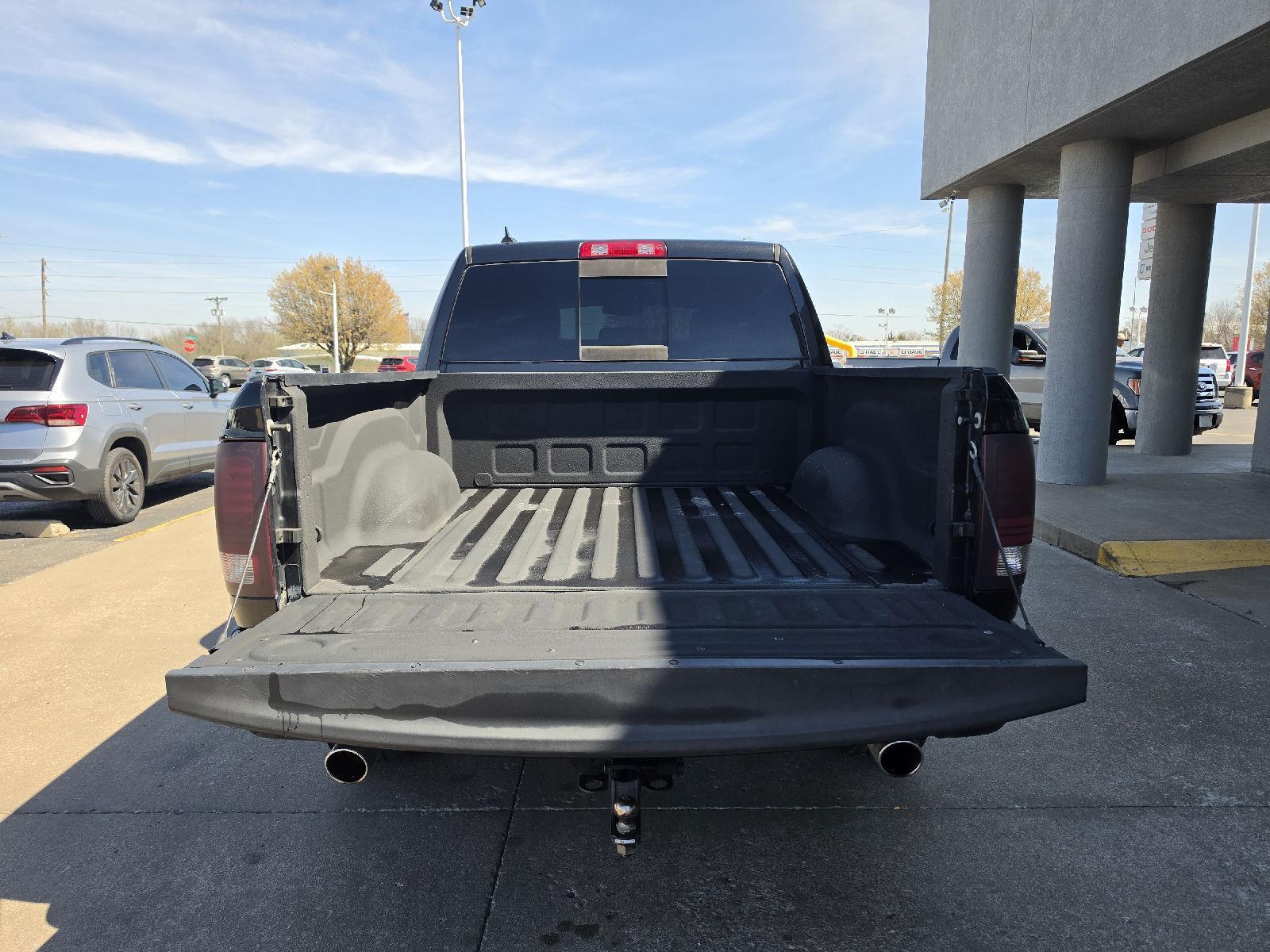 View vehicle photo 5