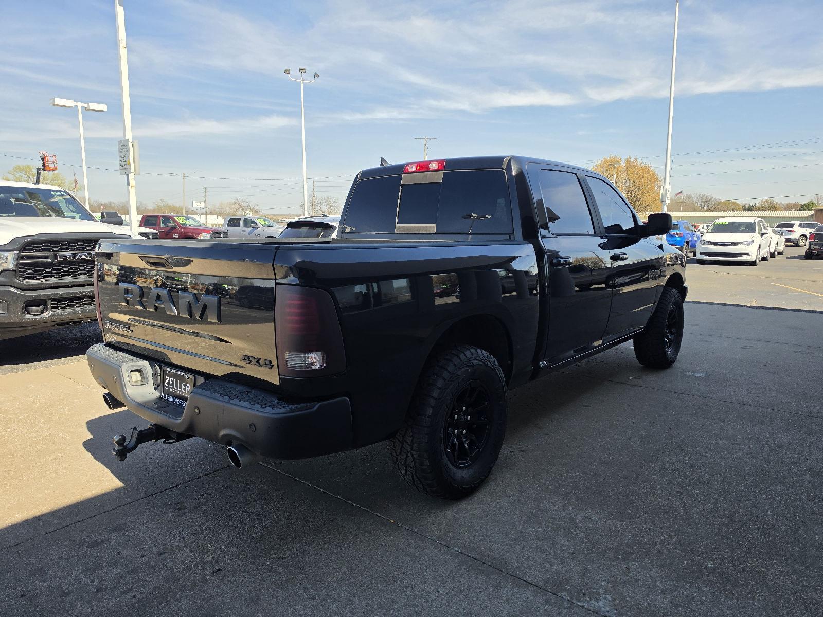 View vehicle photo 6