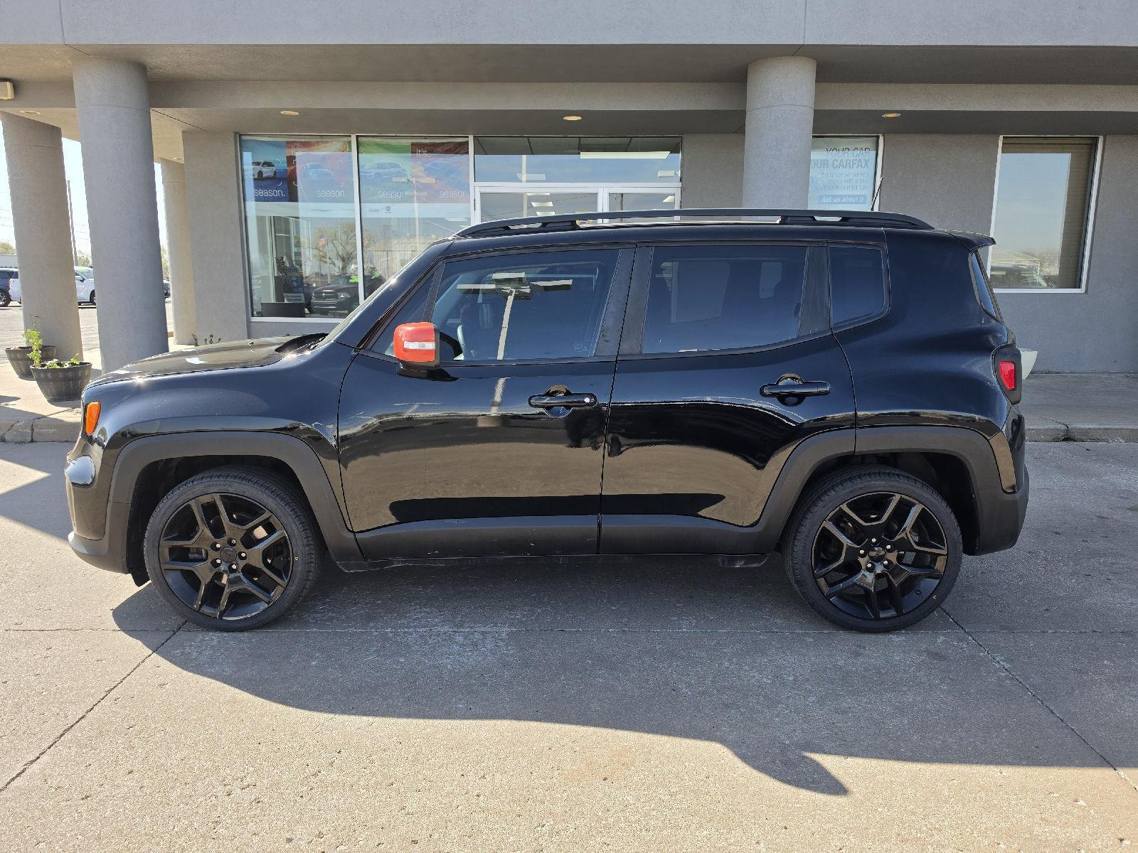 View vehicle photo 2