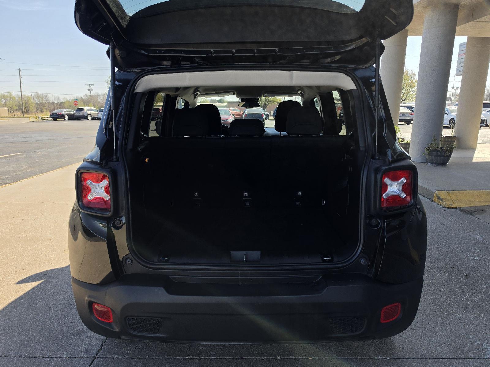 View vehicle photo 5