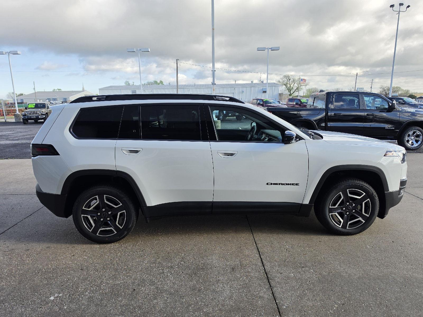 View vehicle photo 7