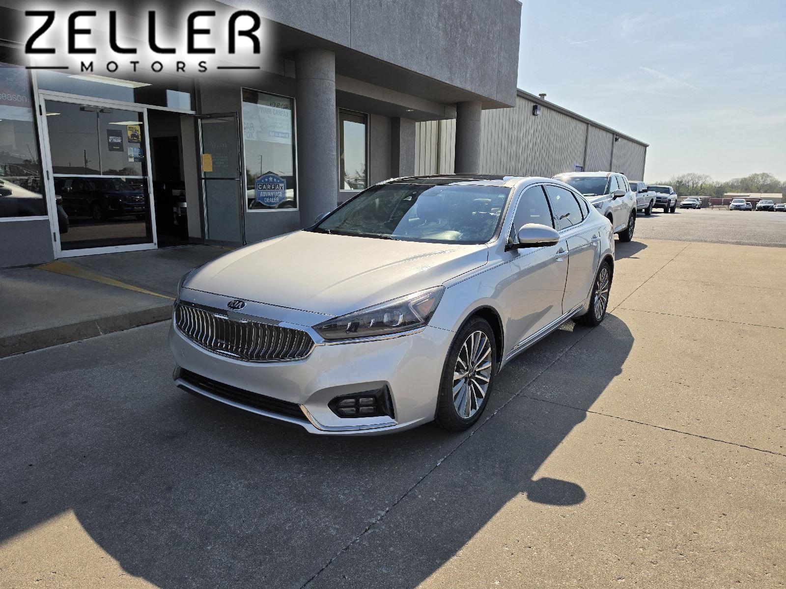 2017 Kia Cadenza Technology