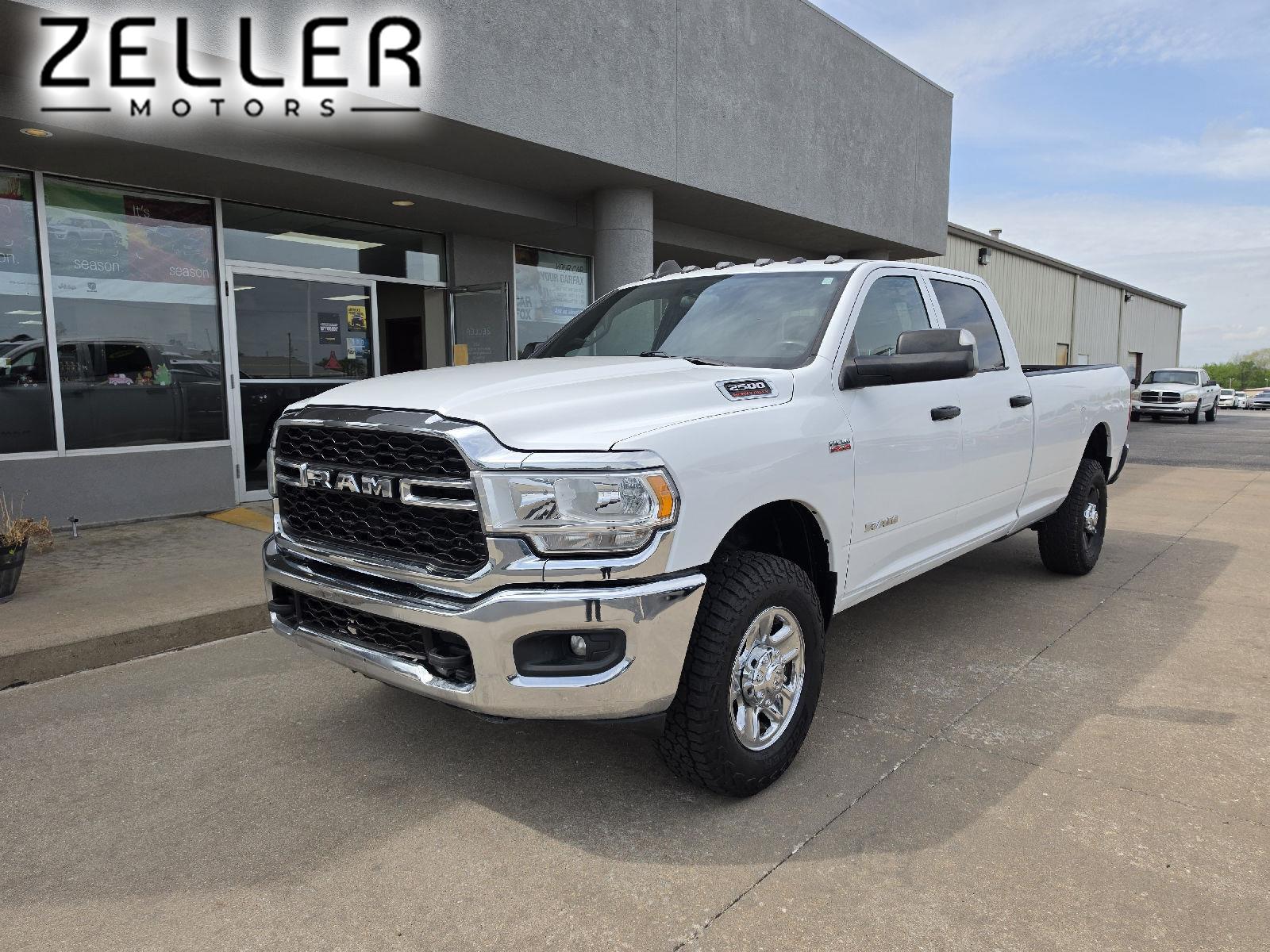 Bright White Clearcoat 2022 RAM 2500 Tradesman Crew Cab LB 4WD Pickup Truck Four-Wheel Drive 8-Speed Automatic