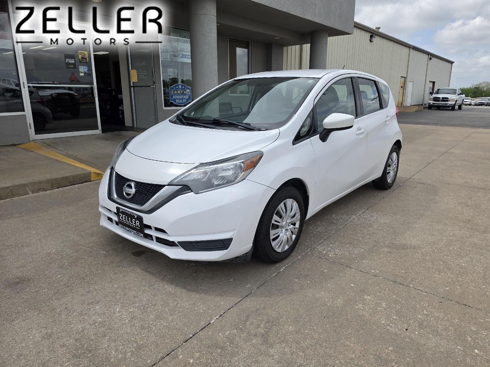 White (Fresh Powder) 2018 Nissan Versa Note S FWD Hatchback Front-Wheel Drive Continuously Variable Transmission