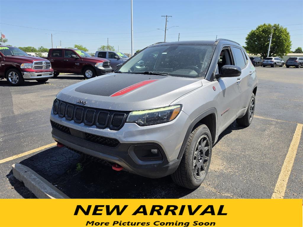 Billet Silver Metallic Clearcoat 2022 Jeep Compass Trailhawk 4WD SUV / Crossover Four-Wheel Drive 9-Speed Automatic