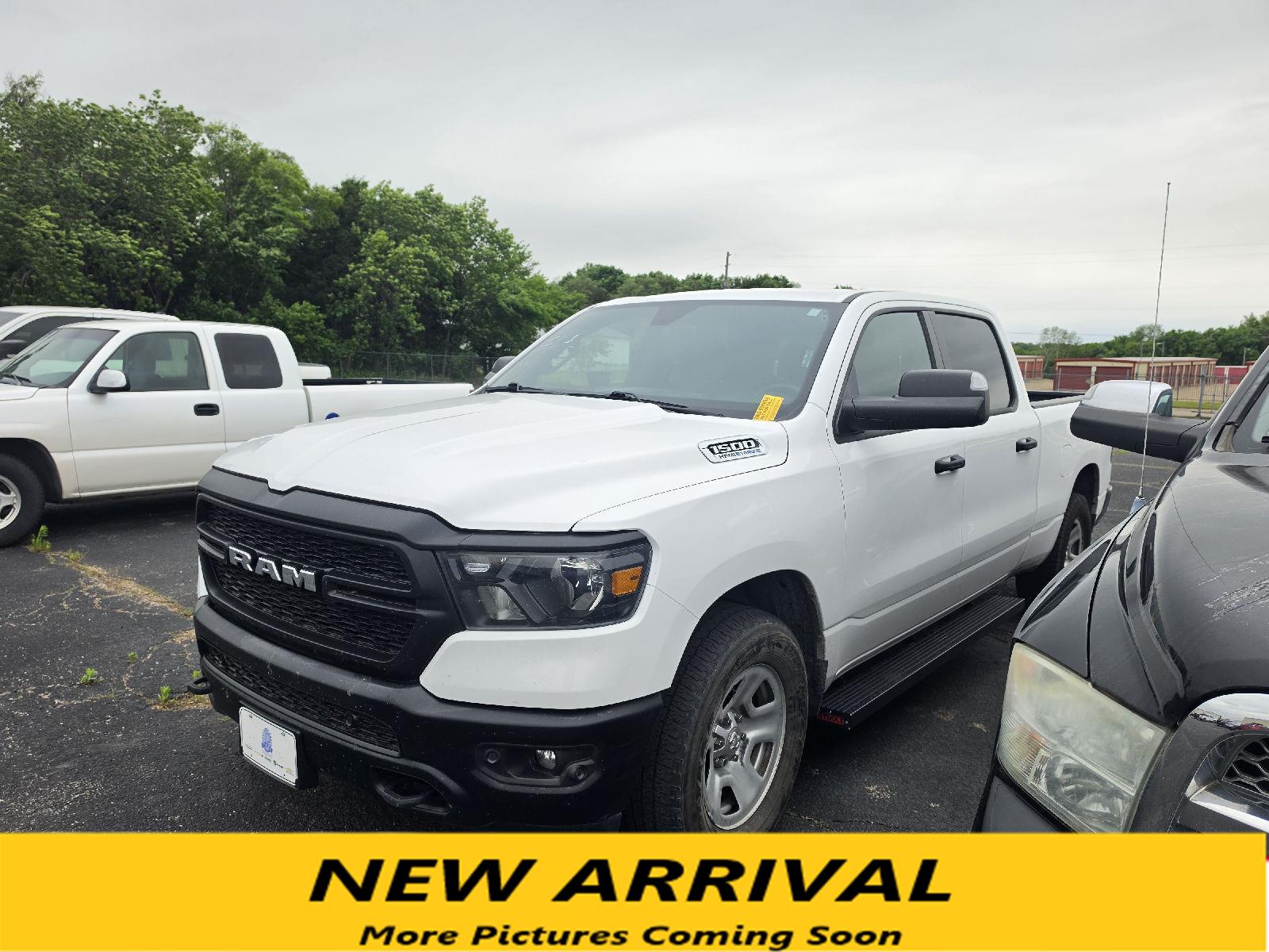 Bright White Clearcoat 2023 RAM 1500 Tradesman Crew Cab 4WD Pickup Truck Four-Wheel Drive 8-Speed Automatic