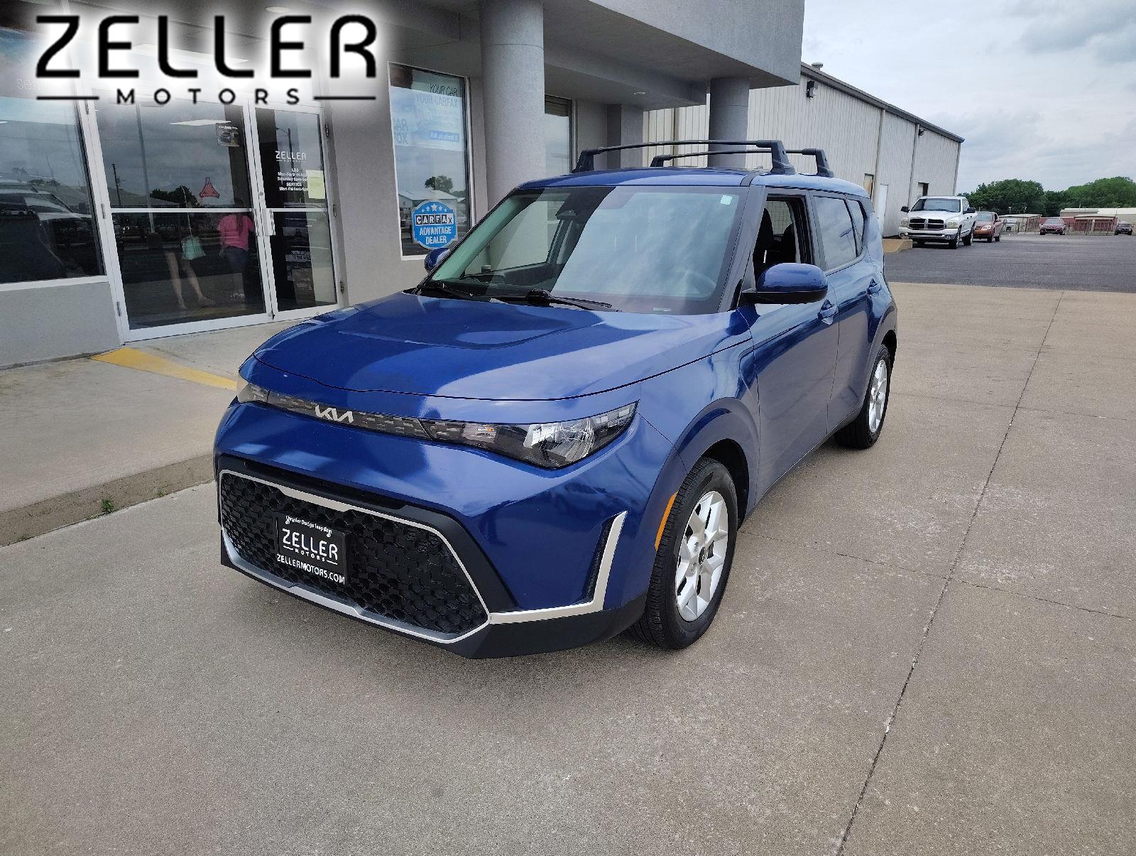 Gravity Gray 2025 Kia Soul LX FWD SUV / Crossover Front-Wheel Drive Continuously Variable Transmission