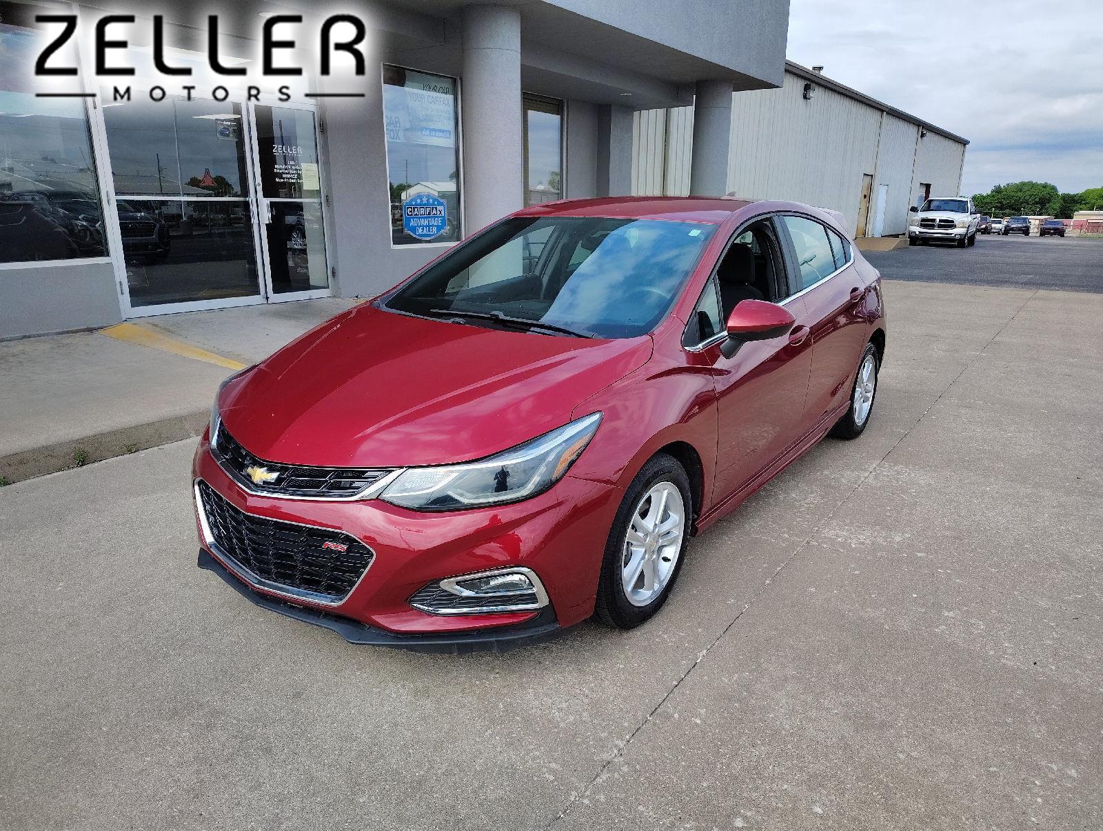 Cajun Red Tintcoat 2018 Chevrolet Cruze LT Hatchback FWD Hatchback Front-Wheel Drive 6-Speed Automatic