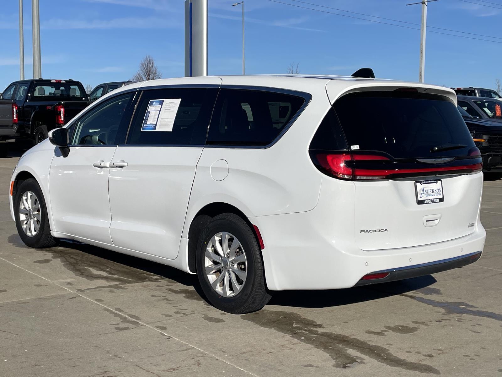 Used 2023 Chrysler Pacifica Touring L Minivans for sale in Lincoln NE