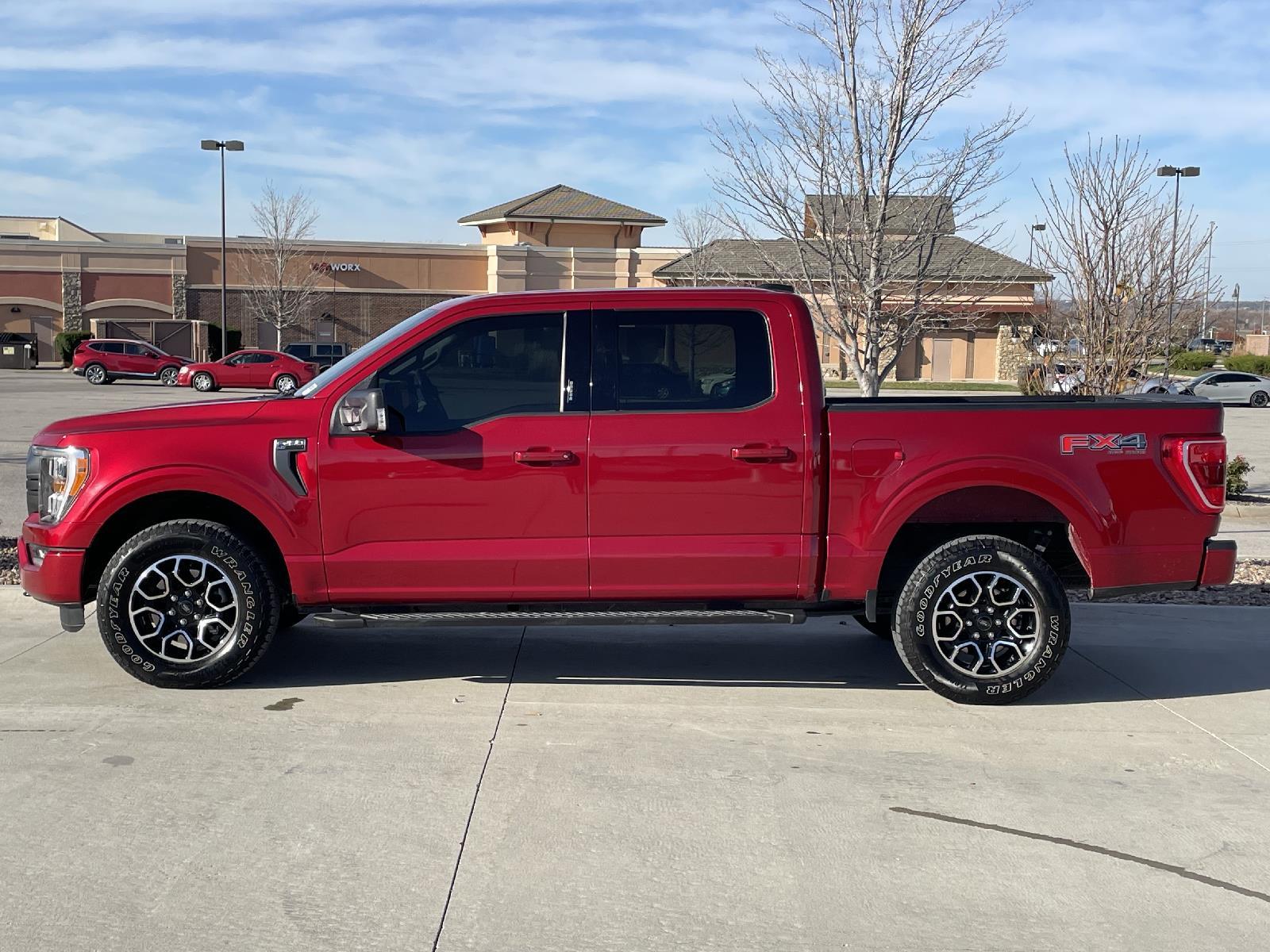 Used 2021 Ford F-150 XLT Crew Cab Truck for sale in Lincoln NE