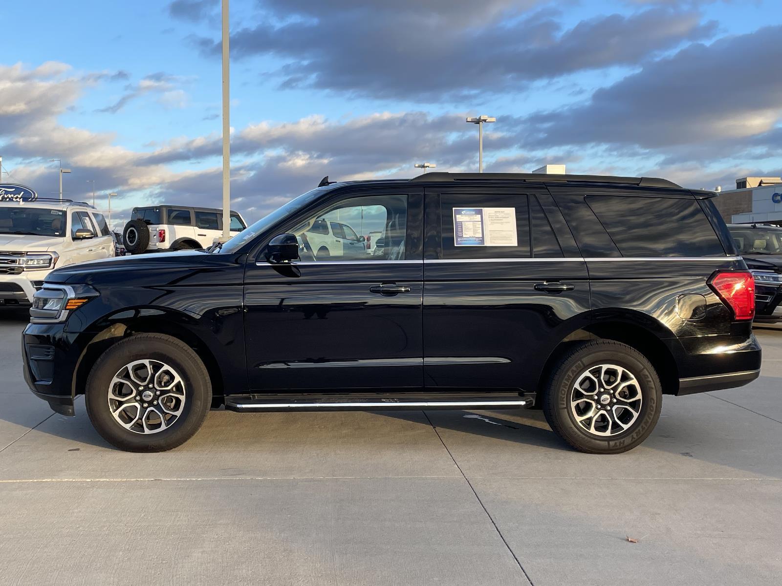 Used 2022 Ford Expedition XLT SUV for sale in Lincoln NE