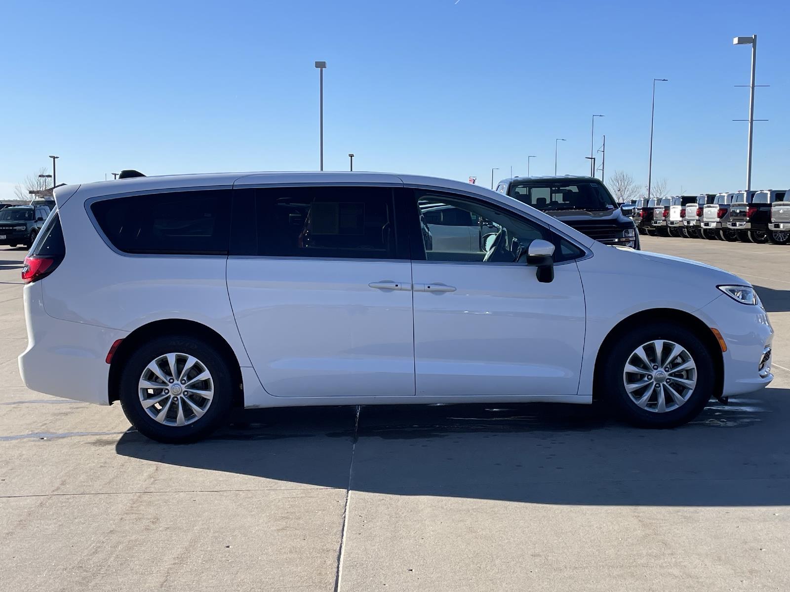 Used 2023 Chrysler Pacifica Touring L Minivans for sale in Lincoln NE