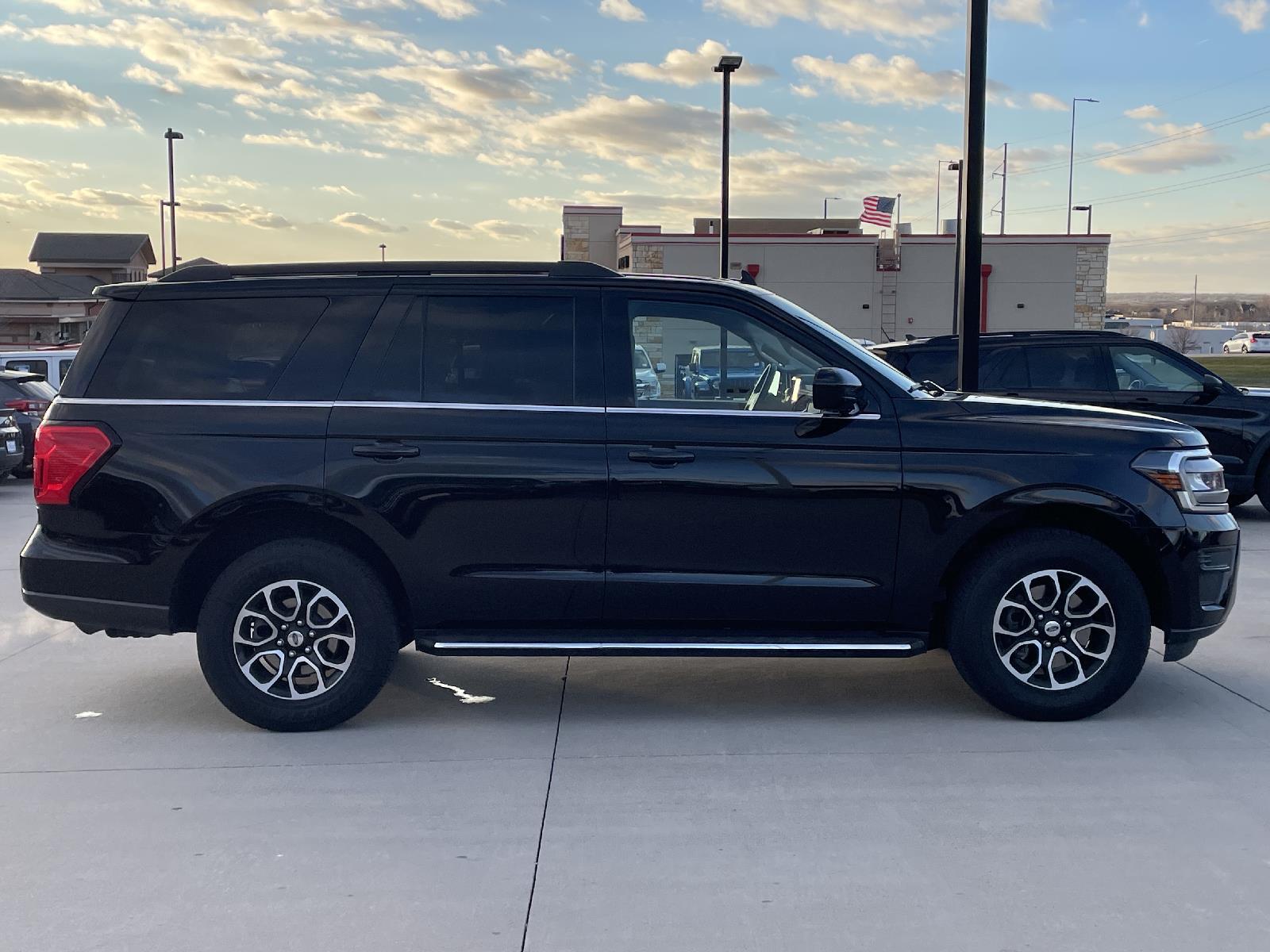 Used 2022 Ford Expedition XLT SUV for sale in Lincoln NE