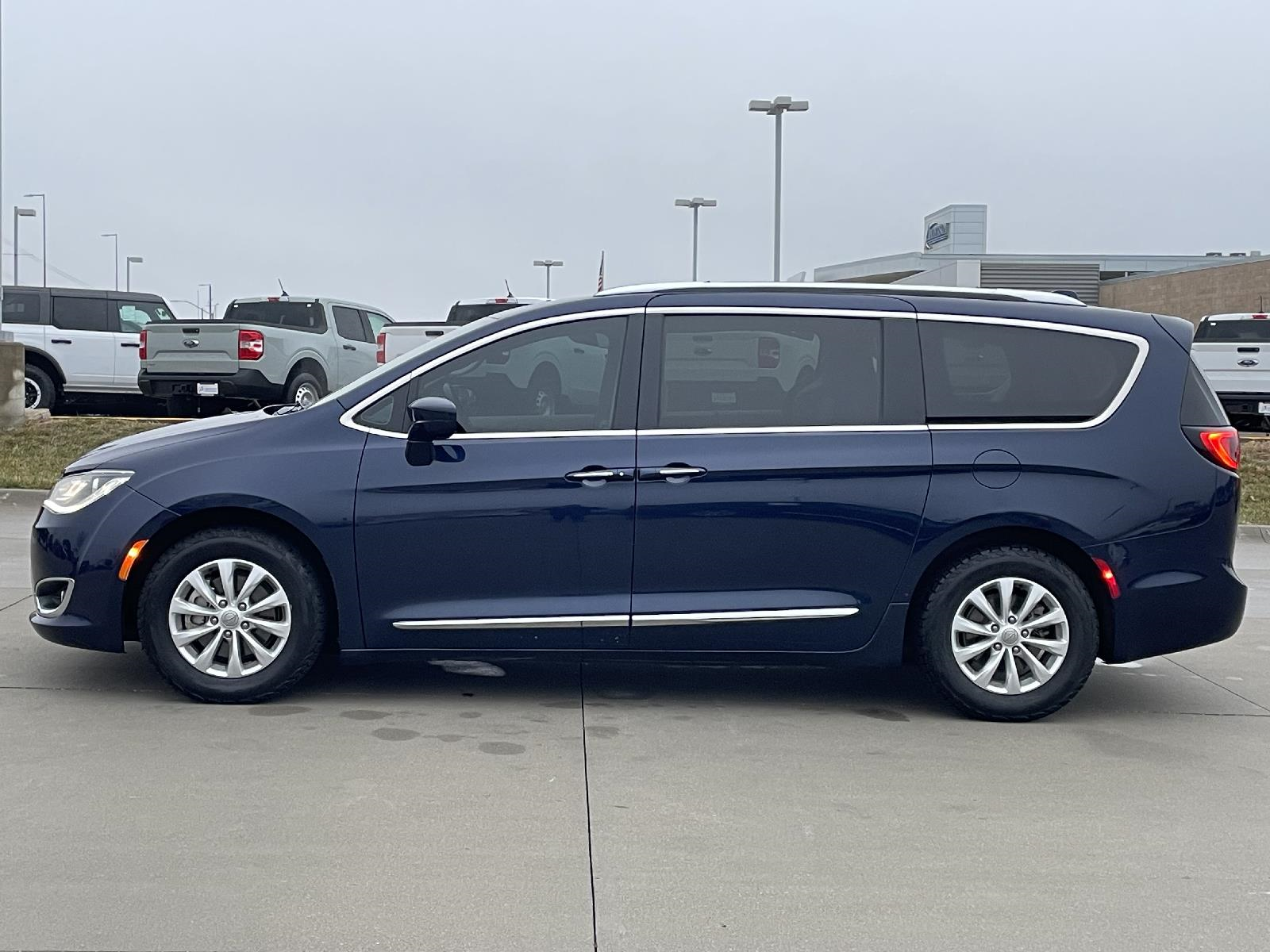 Used 2018 Chrysler Pacifica Touring L Plus Minivans for sale in Lincoln NE