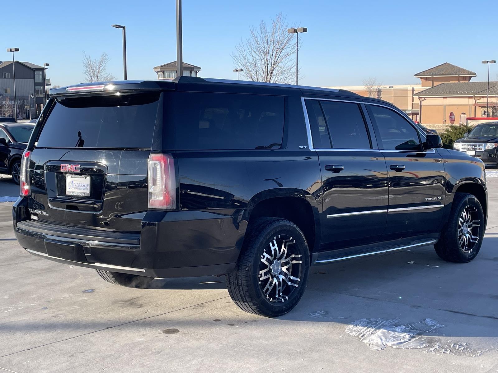 Used 2015 GMC Yukon XL SLT SUV for sale in Lincoln NE