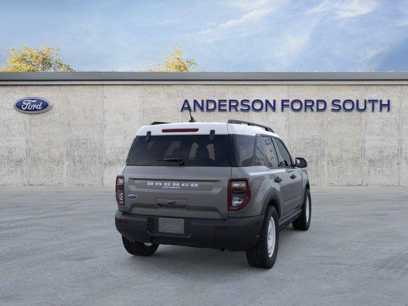 Vehicle photo 8